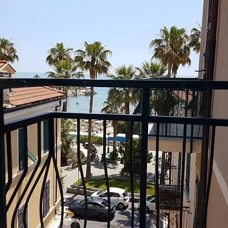 Cairoli - Homezon דיאנו מרינה