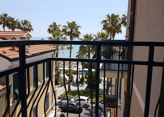 Cairoli - Homezon דיאנו מרינה